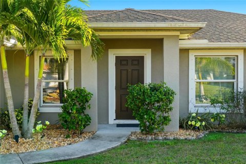 Villa ou maison à vendre à Cape Coral, Floride: 4 chambres, 149.85 m2 № 2141942 - photo 5