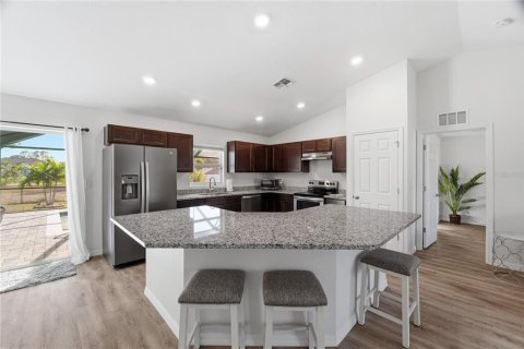 Villa ou maison à vendre à Cape Coral, Floride: 4 chambres, 149.85 m2 № 2141942 - photo 14