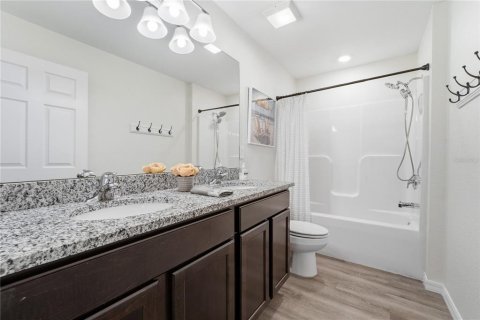 Villa ou maison à vendre à Cape Coral, Floride: 4 chambres, 149.85 m2 № 2141942 - photo 29