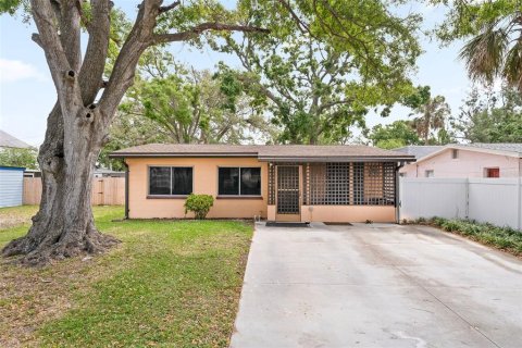 Casa en venta en Pinellas Park, Florida, 2 dormitorios, 82.13 m2 № 1643299 - foto 1