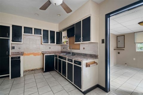 Casa en venta en Pinellas Park, Florida, 2 dormitorios, 82.13 m2 № 1643299 - foto 11