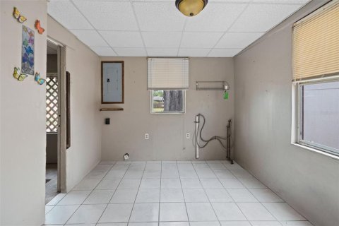 Casa en venta en Pinellas Park, Florida, 2 dormitorios, 82.13 m2 № 1643299 - foto 15