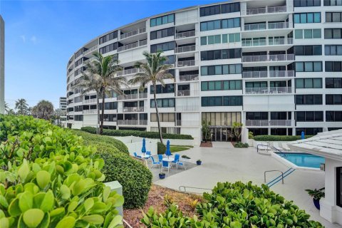 Condo in South Palm Beach, Florida, 2 bedrooms  № 1953417 - photo 10