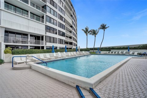 Condo in South Palm Beach, Florida, 2 bedrooms  № 1953417 - photo 9