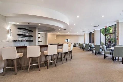 Condo in West Palm Beach, Florida, 2 bedrooms  № 1991353 - photo 21