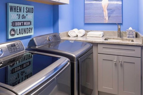 Condo in West Palm Beach, Florida, 2 bedrooms  № 1991353 - photo 14