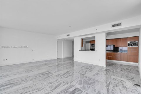 Condo in Miami, Florida, 2 bedrooms  № 1878719 - photo 30