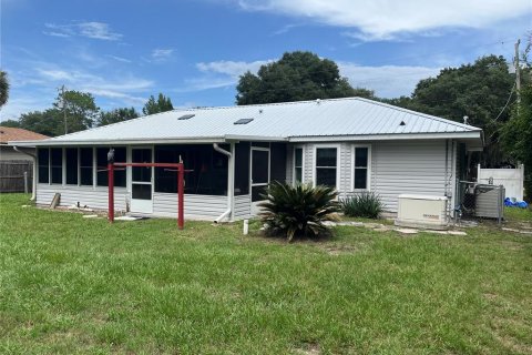 Casa en venta en Silver Springs Shores, Florida, 3 dormitorios, 119.29 m2 № 2221596 - foto 2
