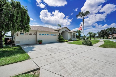 Casa en venta en Trinity, Florida, 3 dormitorios, 227.05 m2 № 1839020 - foto 13