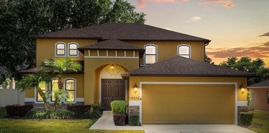 Villa ou maison à Clermont, Floride 5 chambres, 285.77 m2 № 1598252