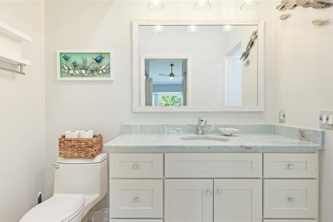 Condo in Sarasota, Florida, 2 bedrooms  № 1650443 - photo 17