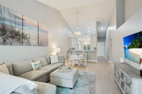 Condo in Sarasota, Florida, 2 bedrooms  № 1650443 - photo 3