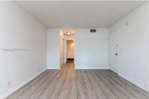 Купить кондоминиум в Уэстон, Флорида 2 спальни, 102.75м2, № 2069449 - фото 9