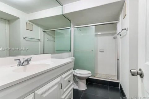 Купить кондоминиум в Уэстон, Флорида 2 спальни, 102.75м2, № 2069449 - фото 7