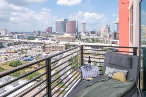 Condominio en alquiler en Tampa, Florida, 2 dormitorios, 122.63 m2 № 2433256 - foto 24