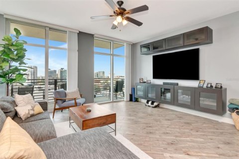 Condominio en alquiler en Tampa, Florida, 2 dormitorios, 122.63 m2 № 2433256 - foto 12