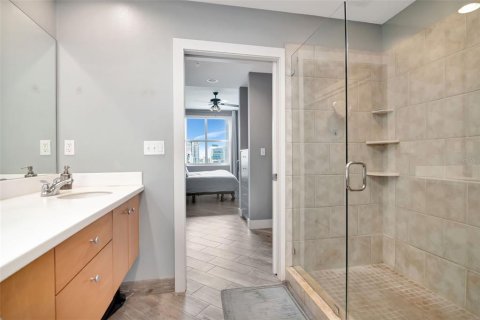 Condominio en alquiler en Tampa, Florida, 2 dormitorios, 122.63 m2 № 2433256 - foto 17