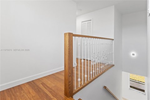 Townhouse in Miami, Florida 3 bedrooms, 211.82 sq.m. № 2040545 - photo 14