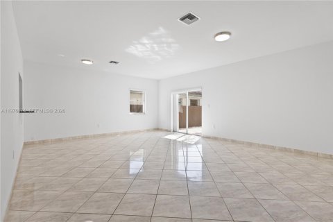 Townhouse in Miami, Florida 3 bedrooms, 211.82 sq.m. № 2040545 - photo 4
