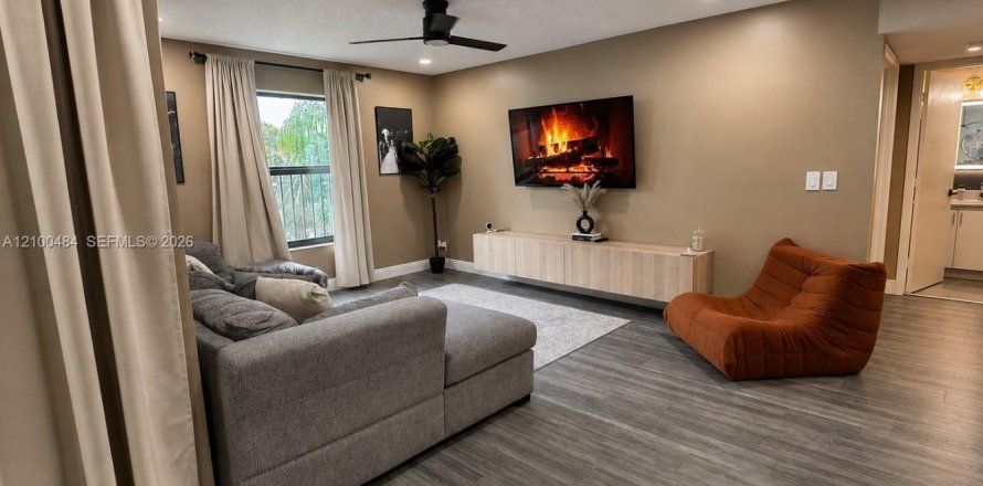 Condo à Coconut Creek, Floride, 2 chambres  № 2401539