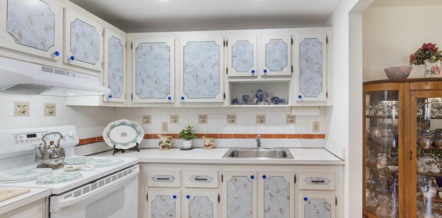 Condo in Delray Beach, Florida, 1 bedroom  № 2081465