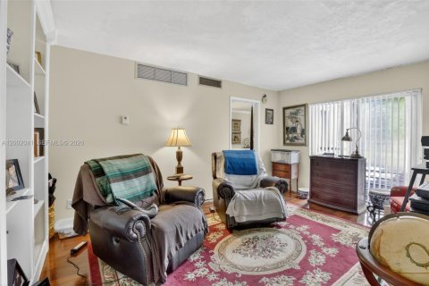 Condominio en alquiler en Oakland Park, Florida, 3 dormitorios, 93.18 m2 № 2067674 - foto 2