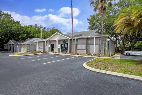 Propiedad comercial en alquiler en Tampa, Florida № 946942 - foto 24