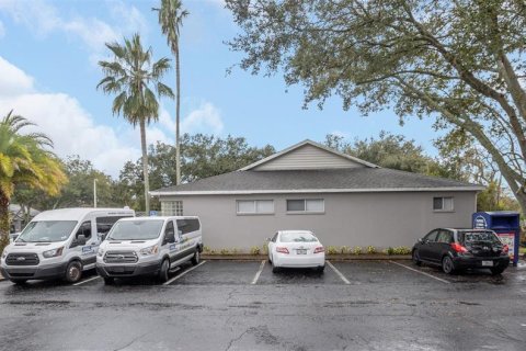 Propiedad comercial en alquiler en Tampa, Florida № 946942 - foto 10