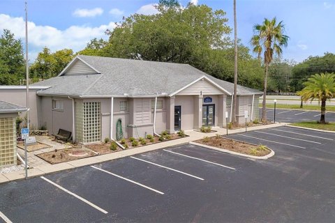 Propiedad comercial en alquiler en Tampa, Florida № 946942 - foto 15