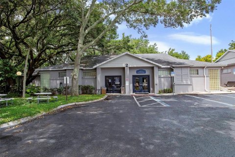 Propiedad comercial en alquiler en Tampa, Florida № 946942 - foto 20