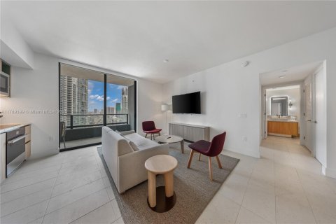 Condo in Miami, Florida, 2 bedrooms  № 1934692 - photo 5