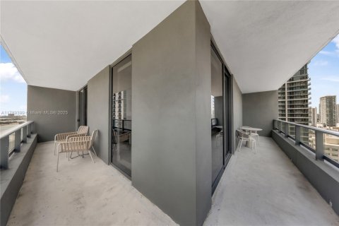 Condo in Miami, Florida, 2 bedrooms  № 1934692 - photo 16