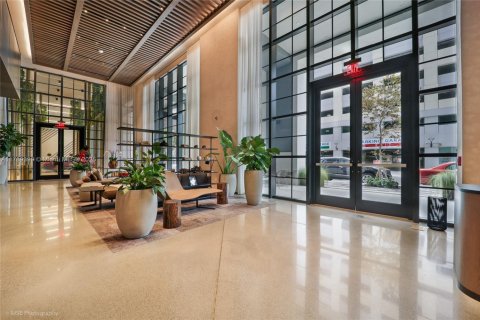 Condo in Miami, Florida, 2 bedrooms  № 1934692 - photo 17