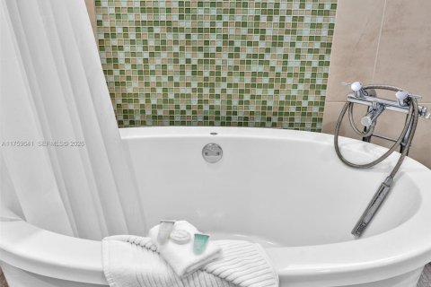 Copropriété à vendre à Miami Beach, Floride: 1 chambre, 44.13 m2 № 2091090 - photo 22