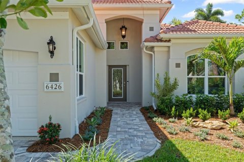House in University Park, Florida 3 bedrooms, 179.21 sq.m. № 1850039 - photo 2