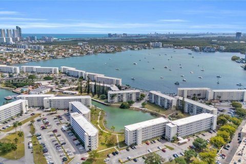 Купить кондоминиум в Авентура, Флорида 1 спальня, 70.88м2, № 1976646 - фото 9