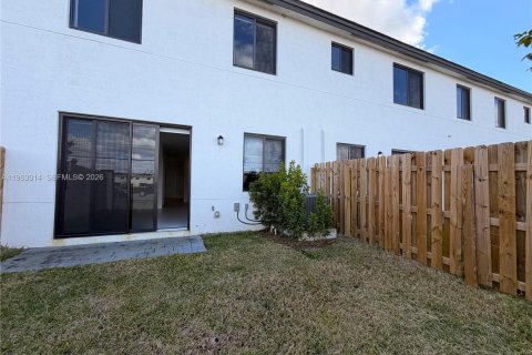 Touwnhouse à louer à Homestead, Floride: 4 chambres, 154.78 m2 № 2023965 - photo 17