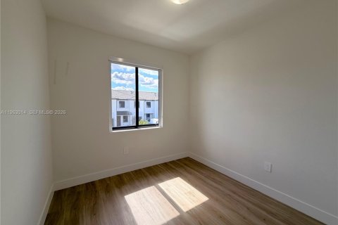 Touwnhouse à louer à Homestead, Floride: 4 chambres, 154.78 m2 № 2023965 - photo 14