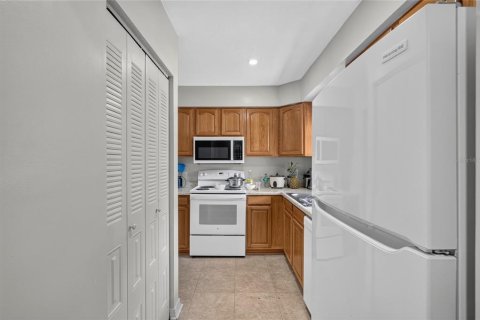 Condominio en venta en Gainesville, Florida, 2 dormitorios, 89.19 m2 № 2222773 - foto 29