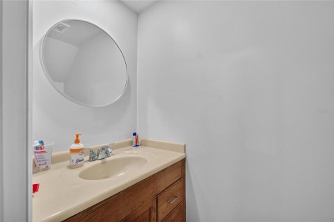 Condominio en venta en Gainesville, Florida, 2 dormitorios, 89.19 m2 № 2222773 - foto 25