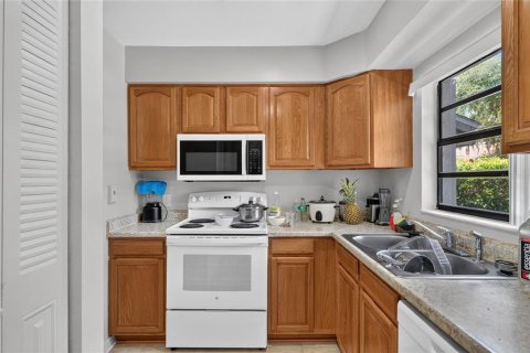 Condominio en venta en Gainesville, Florida, 2 dormitorios, 89.19 m2 № 2222773 - foto 27