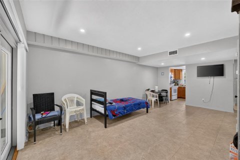 Condominio en venta en Gainesville, Florida, 2 dormitorios, 89.19 m2 № 2222773 - foto 21