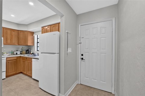 Condominio en venta en Gainesville, Florida, 2 dormitorios, 89.19 m2 № 2222773 - foto 17