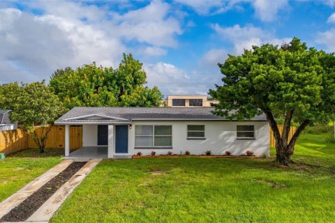 Casa en Merrit Island, Florida 3 dormitorios, 82.5 m2 № 2385718