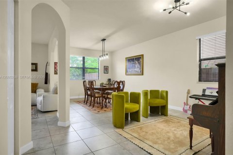 Casa en venta en Homestead, Florida, 5 dormitorios, 236.9 m2 № 2385327 - foto 15