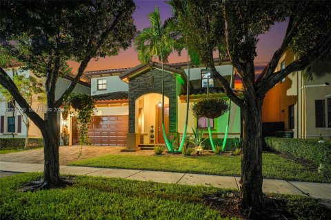 Casa en venta en Homestead, Florida, 5 dormitorios, 236.9 m2 № 2385327 - foto 10