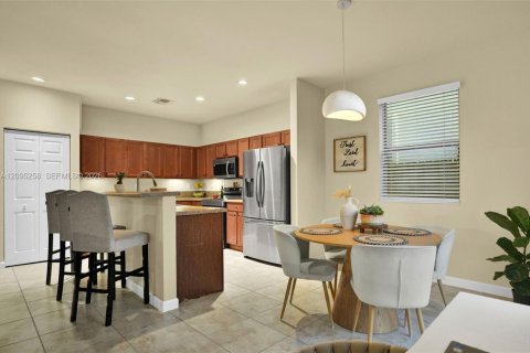 Casa en venta en Homestead, Florida, 5 dormitorios, 236.9 m2 № 2385327 - foto 21