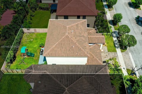 Casa en venta en Homestead, Florida, 5 dormitorios, 236.9 m2 № 2385327 - foto 8
