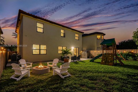 Casa en Homestead, Florida 5 dormitorios, 236.9 m2 № 2385327