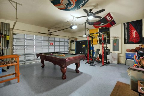 Casa en venta en Homestead, Florida, 5 dormitorios, 236.9 m2 № 2385327 - foto 9